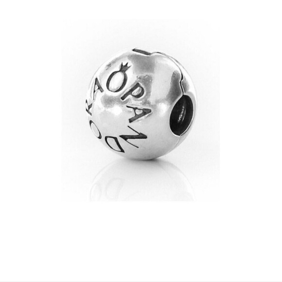 Pandora Unique Moments 925 sterling silver loving clip charm - Picture 2 of 3